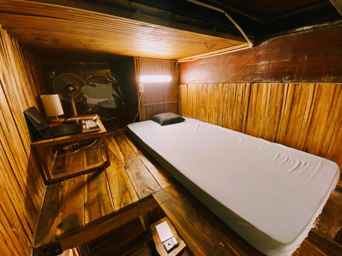 The Gk House Hostel, Ecolliving, Central City, Natural Wooden, Chill View Rooftop, Restaurant And Cocktail Bar Ho Chi Minh-stad Buitenkant foto