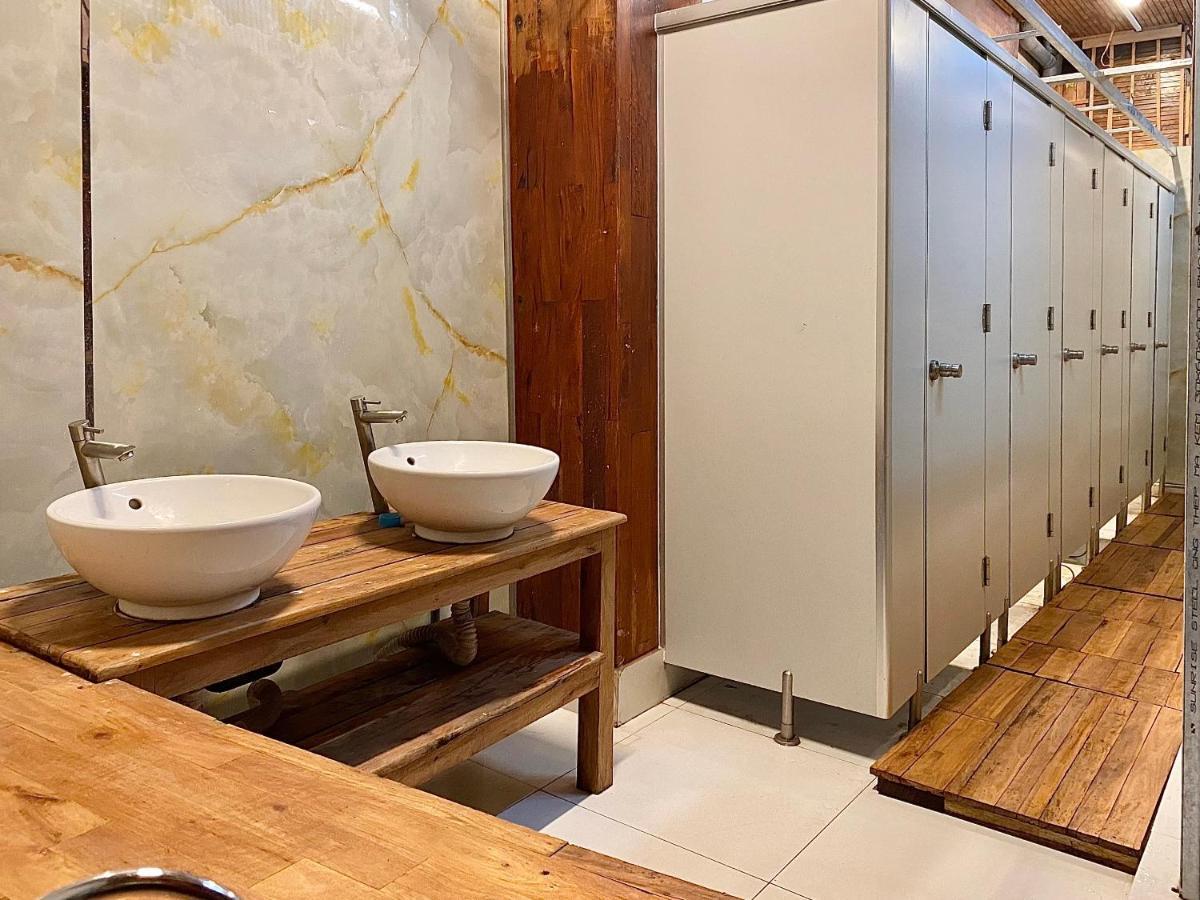 The Gk House Hostel, Ecolliving, Central City, Natural Wooden, Chill View Rooftop, Restaurant And Cocktail Bar Ho Chi Minh-stad Buitenkant foto